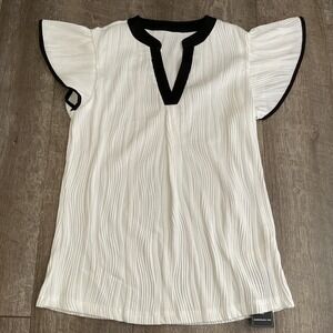 Blooming Jelly White Textured Flutter Sleeve V Neck Top Size S